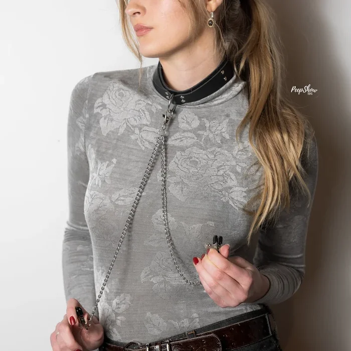 1.5″ Inch Black Leather Collar With Nipple Clamps