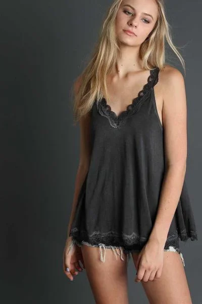 Black – Lace Detailed Flowy Camisole Top –
