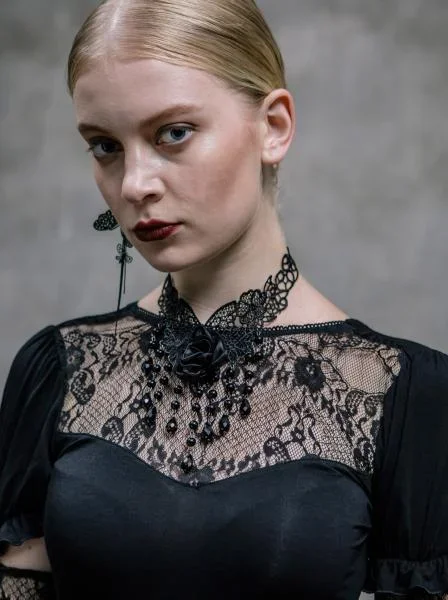 Black – Victorian Flower Tassel Choker