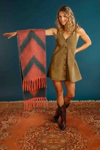 Ciara Cosy Chevron Scarf – Coral/Teal