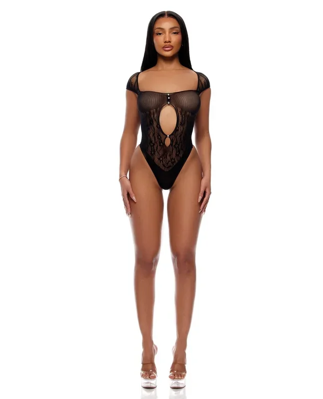 Cross Your Mind Seamless Teddy w/Rhinestone Accents – Black QN