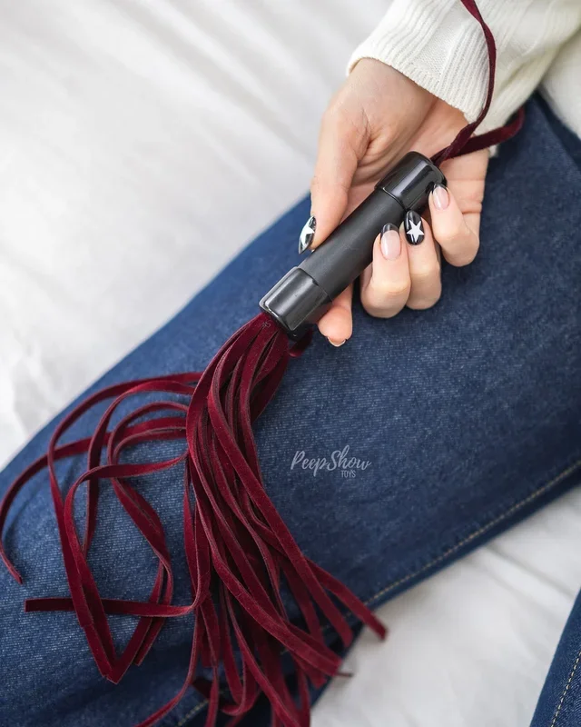 Enchanted Flogger – 25 Velveteen Falls