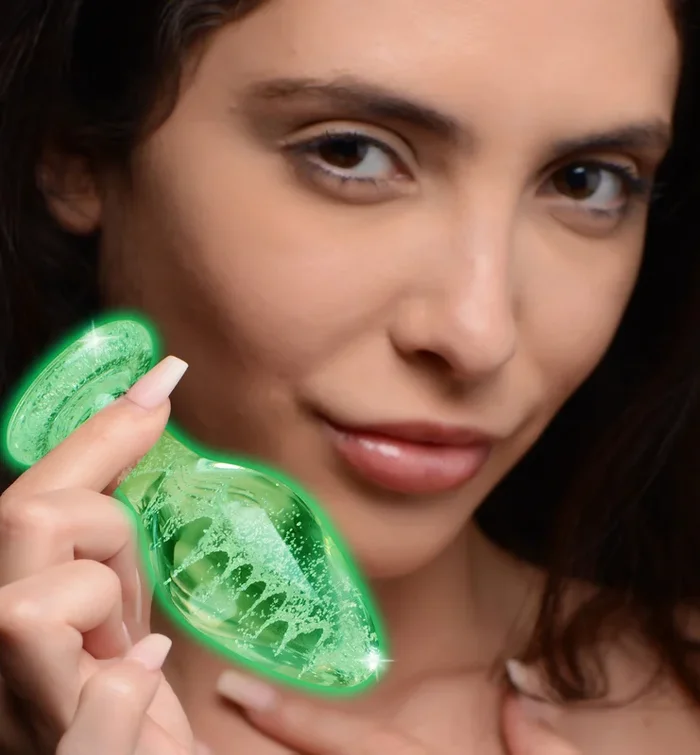 Glow-In-The-Dark Glass Anal Plug – Large