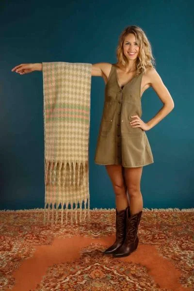 Ishbel Cosy Scarf – Stone/Vanilla