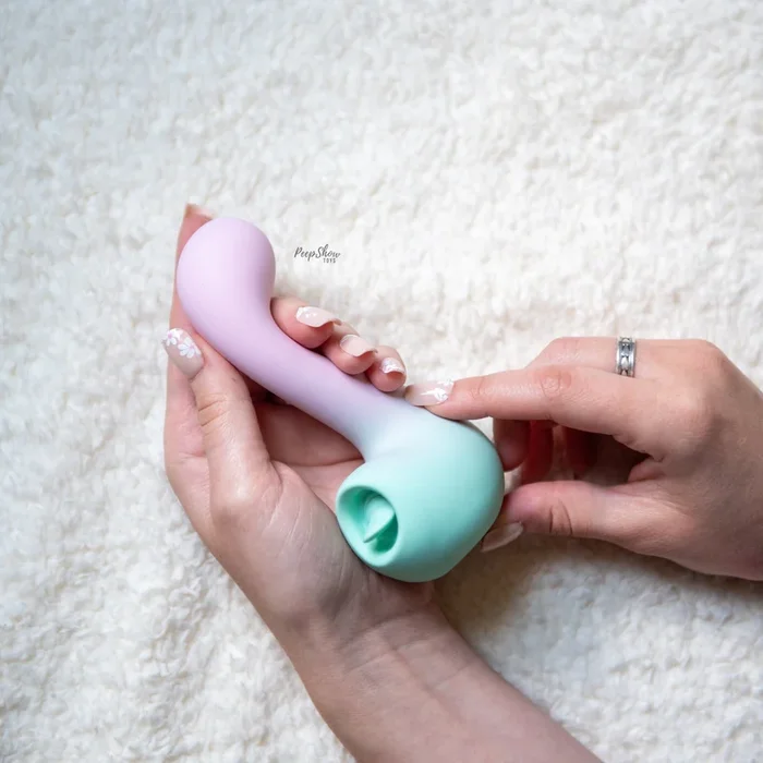 Play With Me Melody – Double-Action Tongue vs. G-spot Vibrator