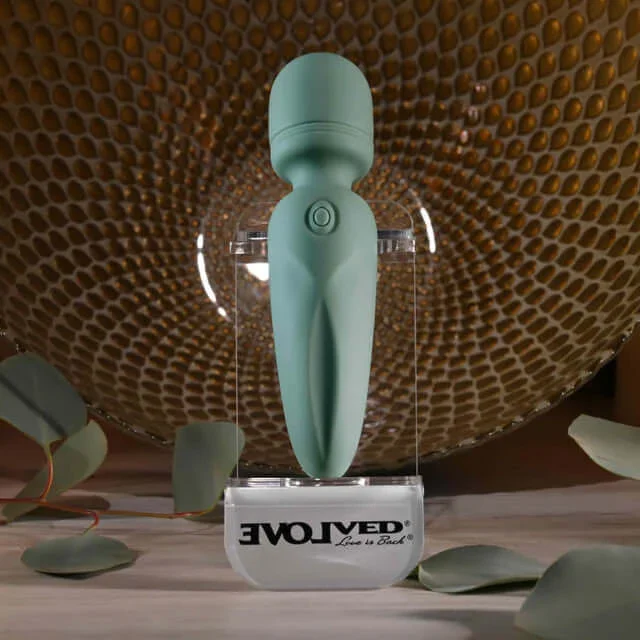 Rumble Wand Rechargeable Silicone Vibrator – Green